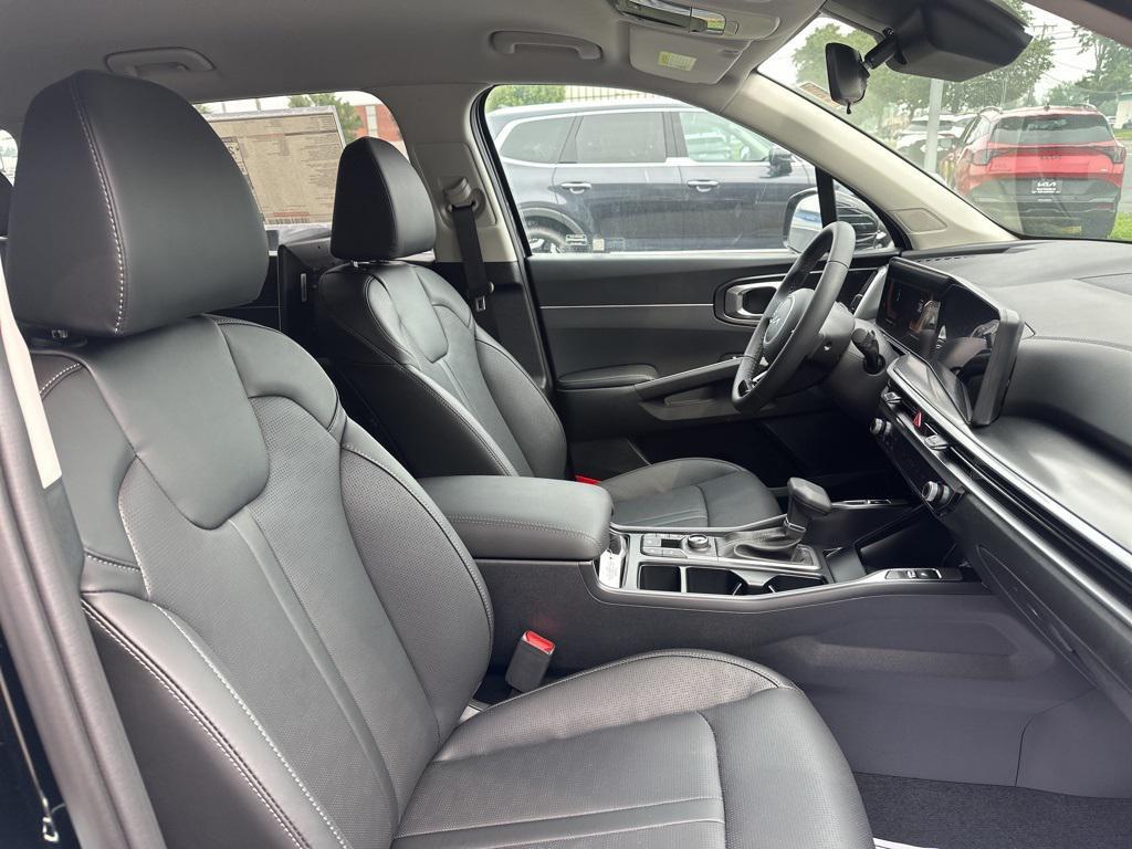 new 2025 Kia Sorento car, priced at $37,964