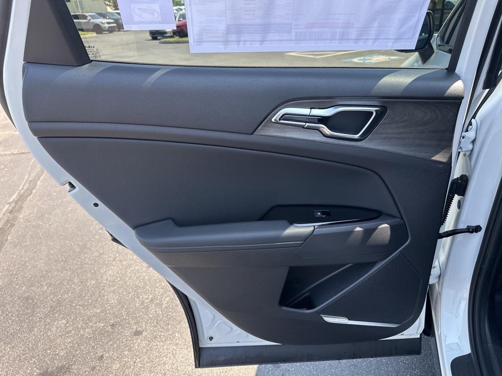 new 2025 Kia Sportage car, priced at $44,428
