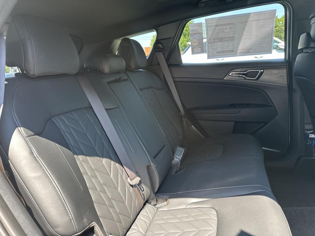 new 2025 Kia Sportage car, priced at $44,428