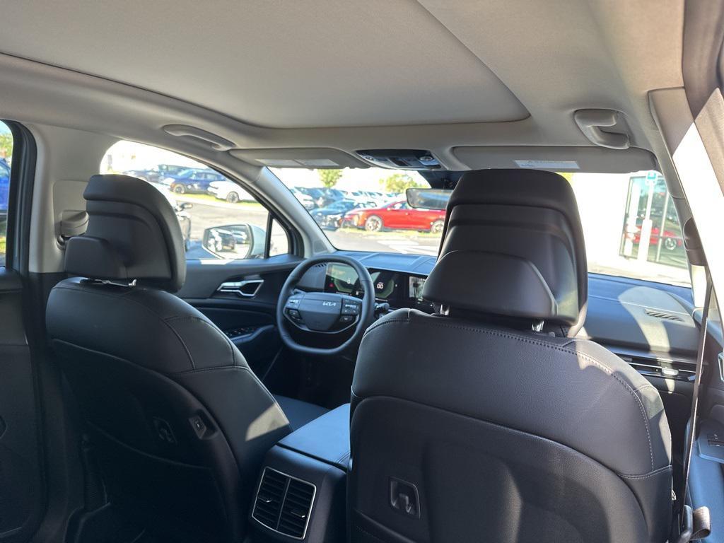 new 2026 Kia Sportage Hybrid car, priced at $35,016