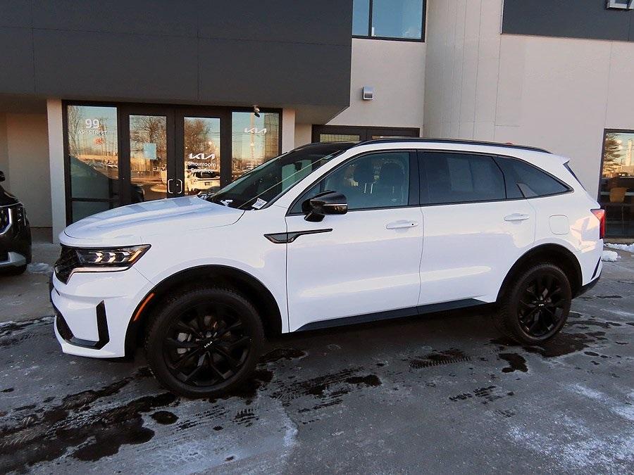 used 2022 Kia Sorento car, priced at $29,927