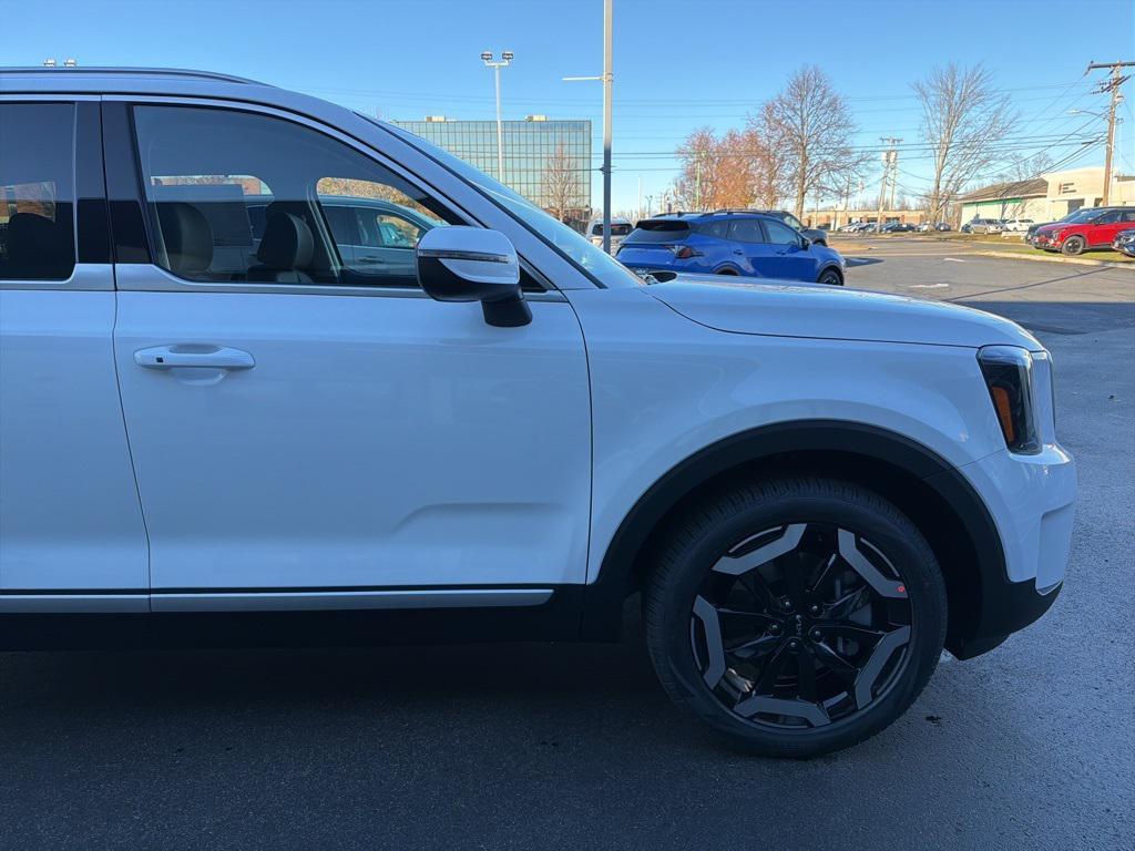 new 2025 Kia Telluride car, priced at $44,228