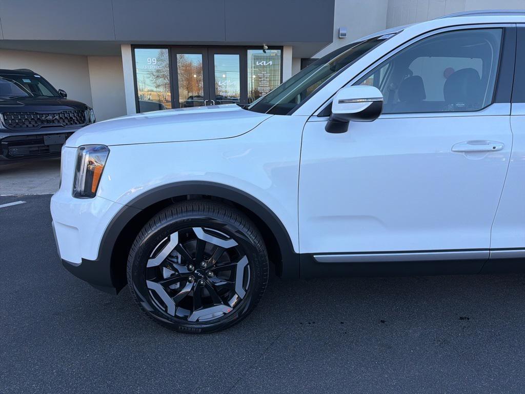 new 2025 Kia Telluride car, priced at $44,228