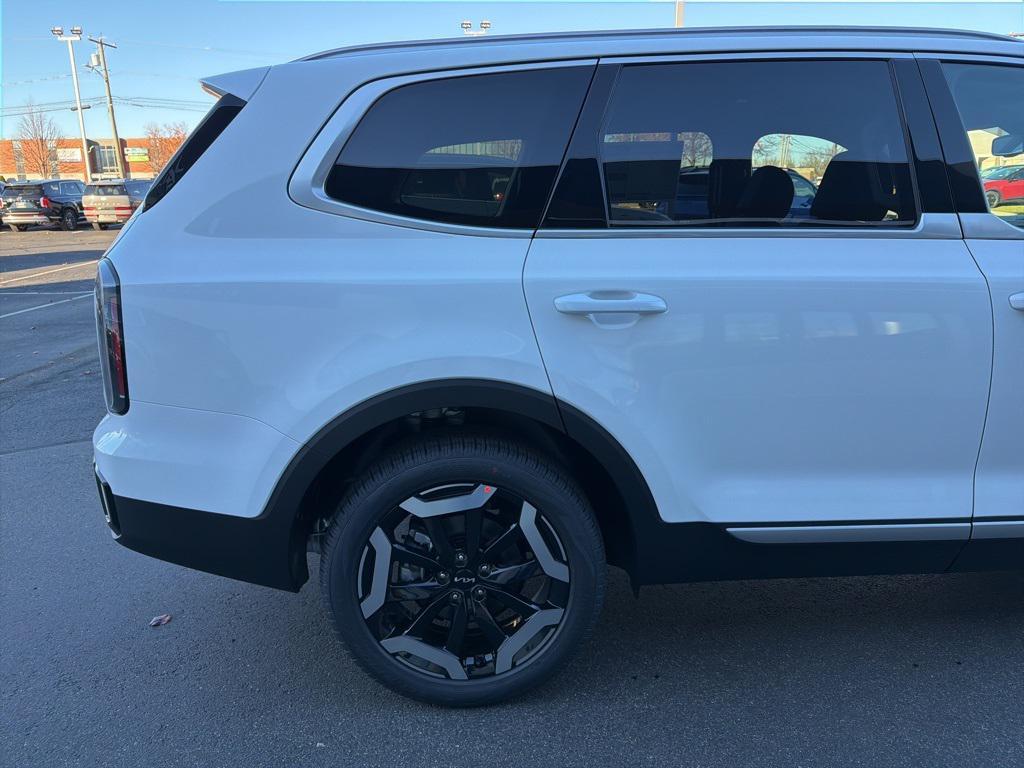 new 2025 Kia Telluride car, priced at $44,228