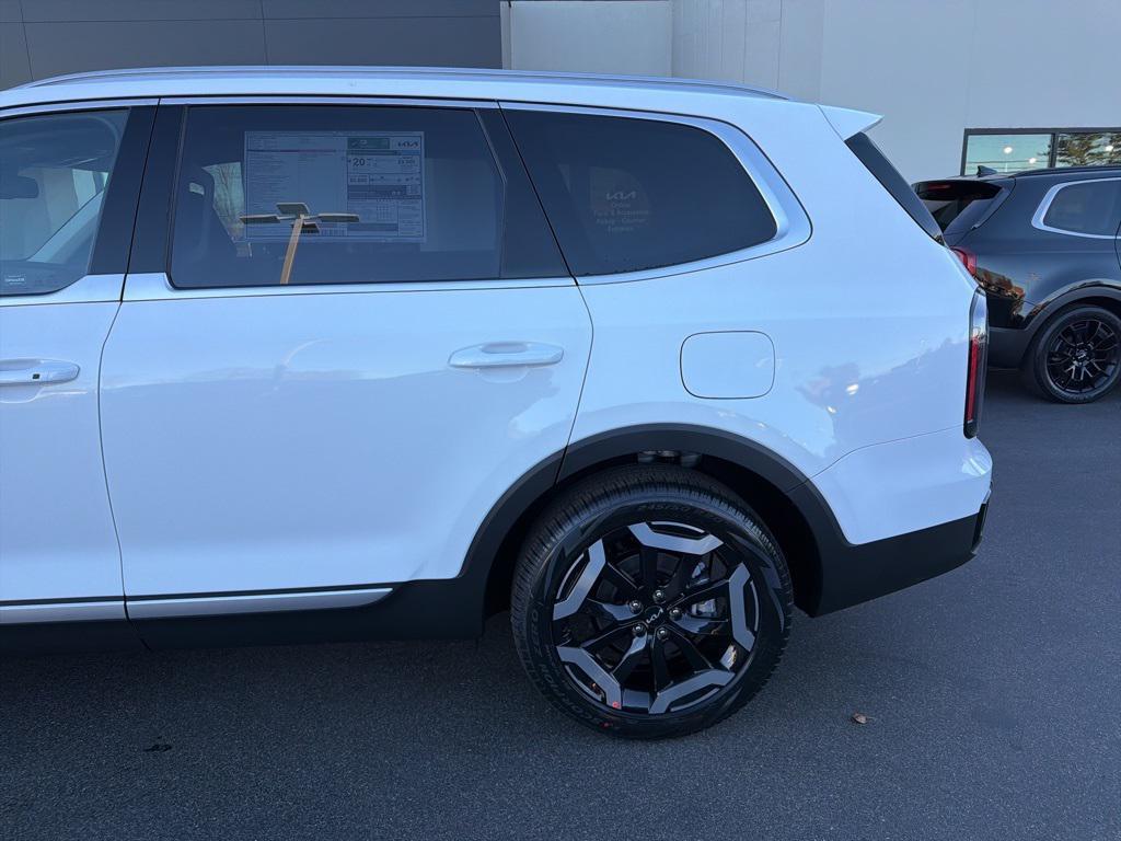 new 2025 Kia Telluride car, priced at $44,228