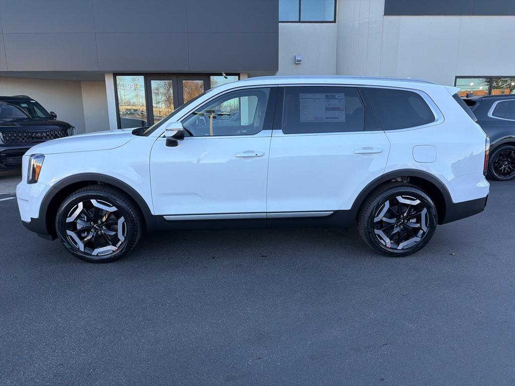 new 2025 Kia Telluride car, priced at $44,228