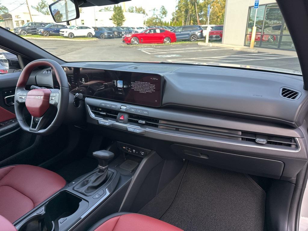new 2025 Kia K4 car, priced at $27,512
