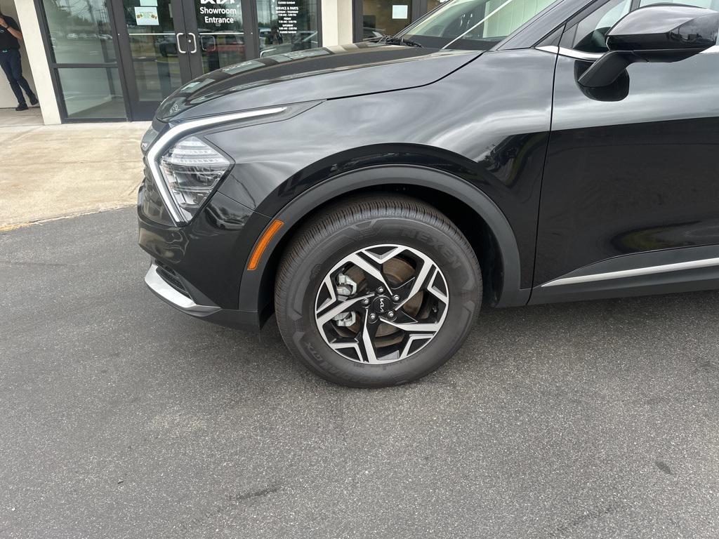 new 2025 Kia Sportage car, priced at $27,527
