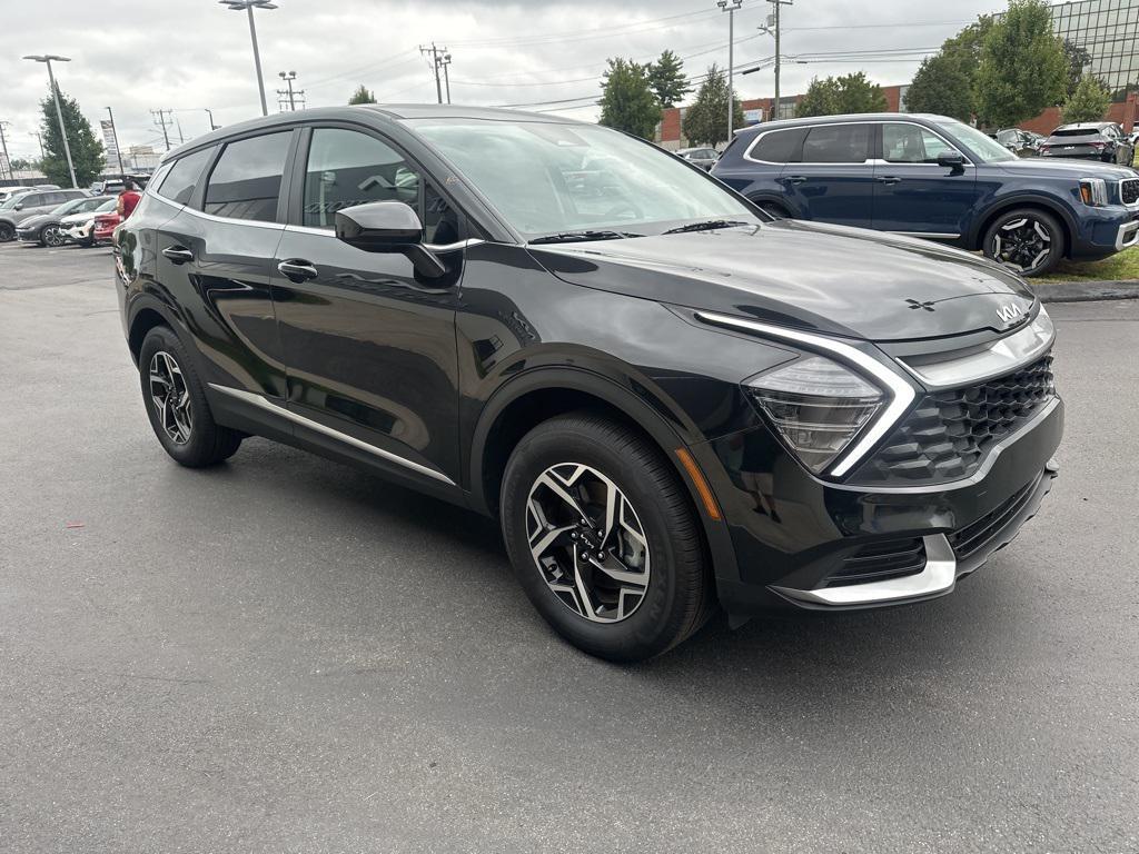 new 2025 Kia Sportage car, priced at $27,527