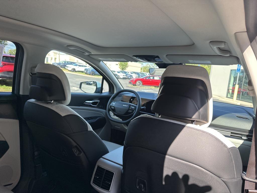 new 2026 Kia Sportage Hybrid car, priced at $40,620