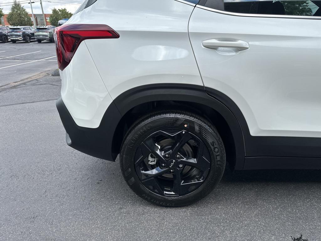 new 2026 Kia Seltos car, priced at $30,393