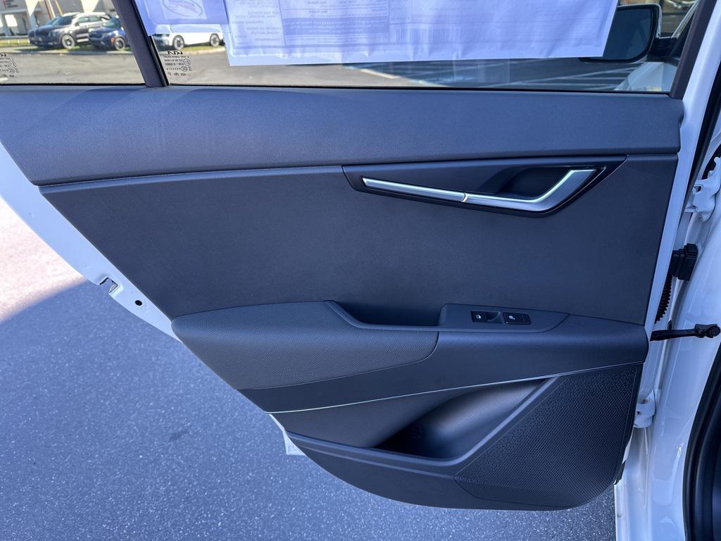 new 2025 Kia Niro EV car, priced at $33,445