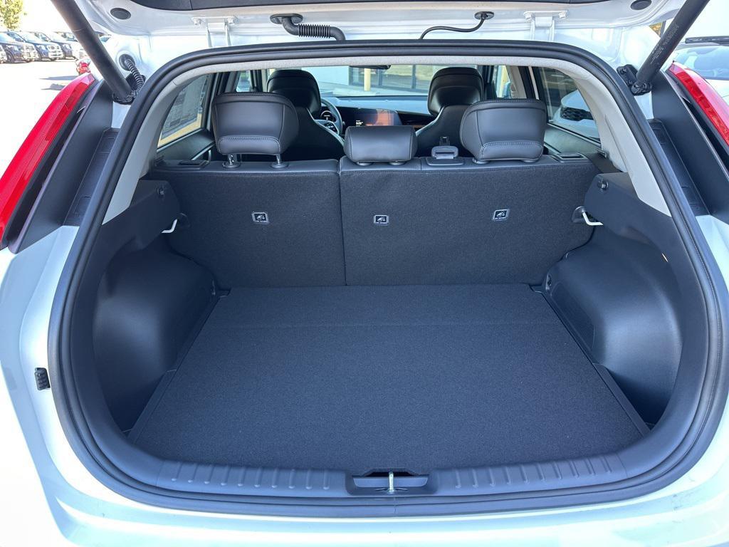 new 2025 Kia Niro EV car, priced at $33,445