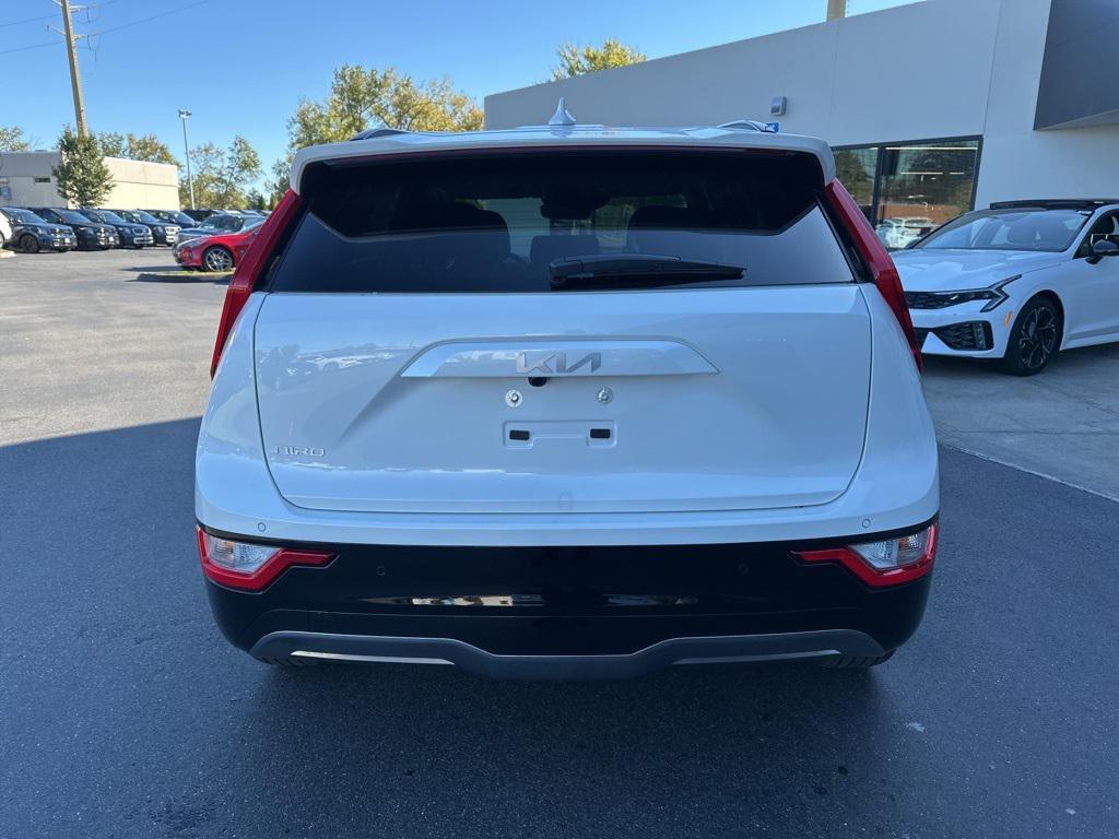 new 2025 Kia Niro EV car, priced at $33,445