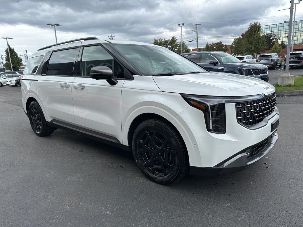 new 2026 Kia Carnival Hybrid car, priced at $52,903