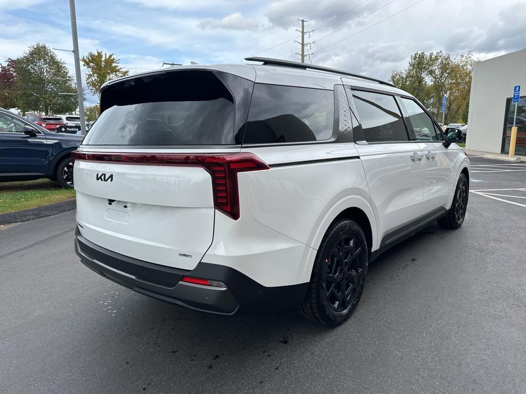 new 2026 Kia Carnival Hybrid car, priced at $52,903