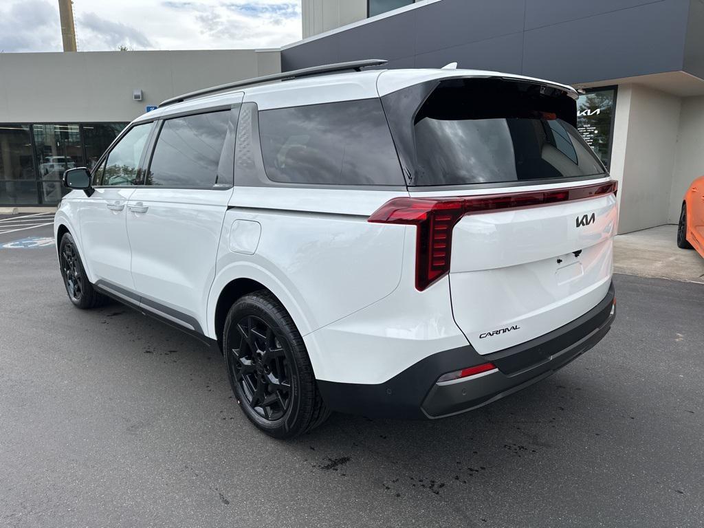 new 2026 Kia Carnival Hybrid car, priced at $52,903