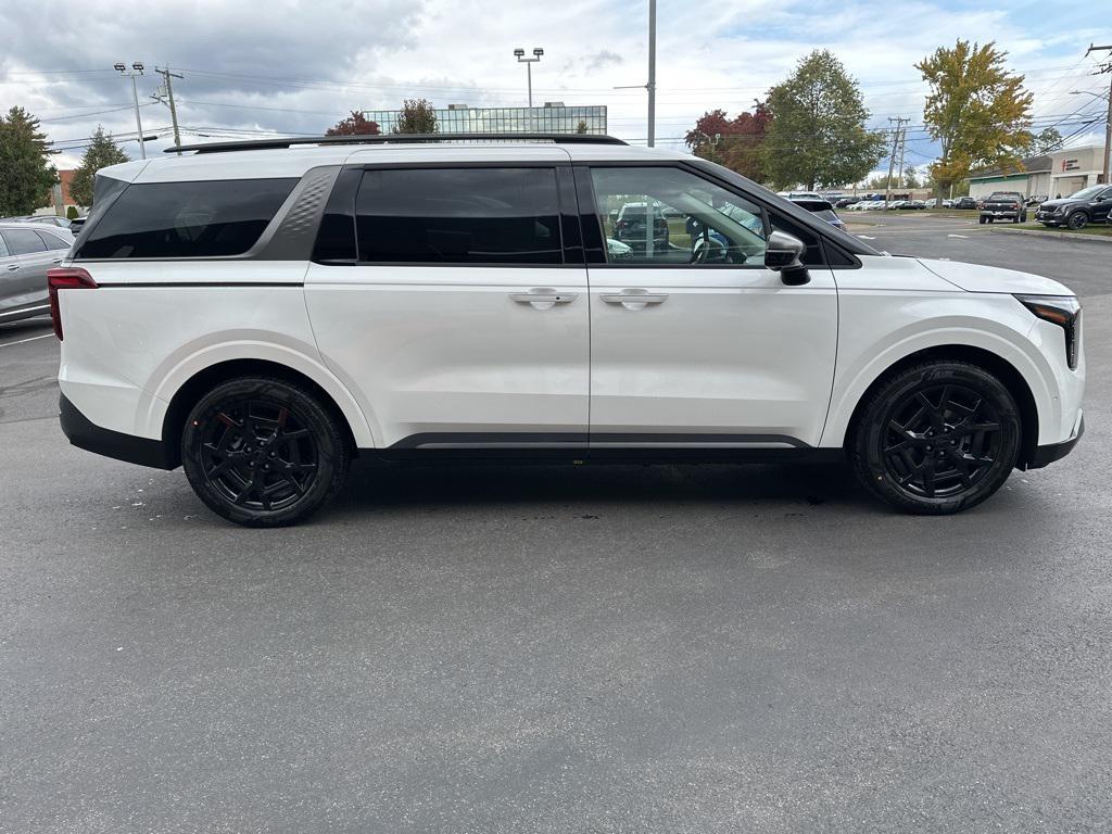 new 2026 Kia Carnival Hybrid car, priced at $52,903