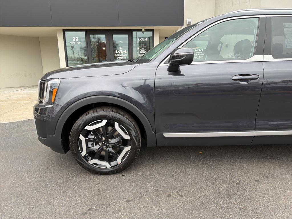 new 2025 Kia Telluride car, priced at $44,154