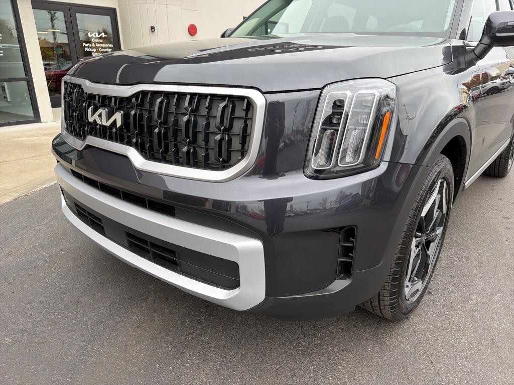 new 2025 Kia Telluride car, priced at $44,154