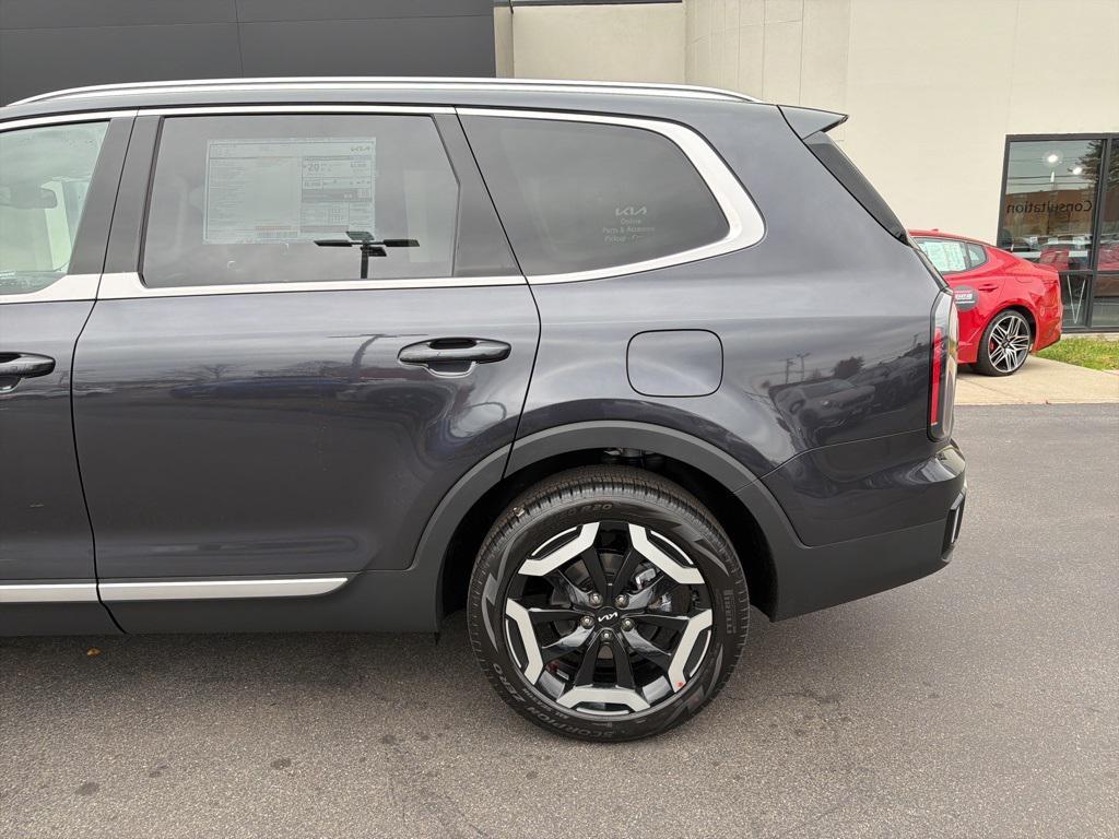 new 2025 Kia Telluride car, priced at $44,154