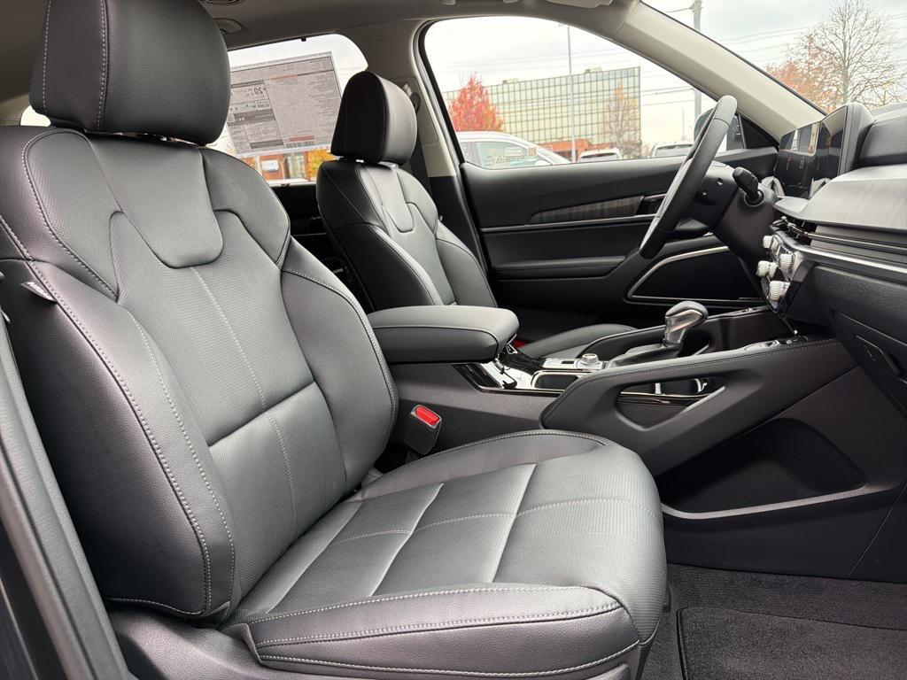 new 2025 Kia Telluride car, priced at $44,154