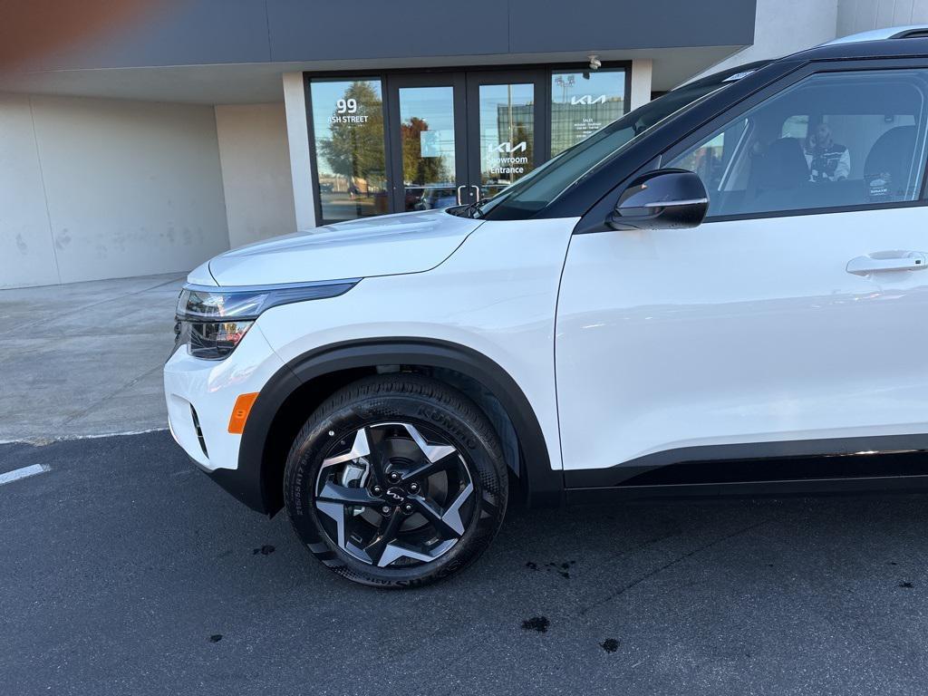 new 2026 Kia Seltos car, priced at $27,989