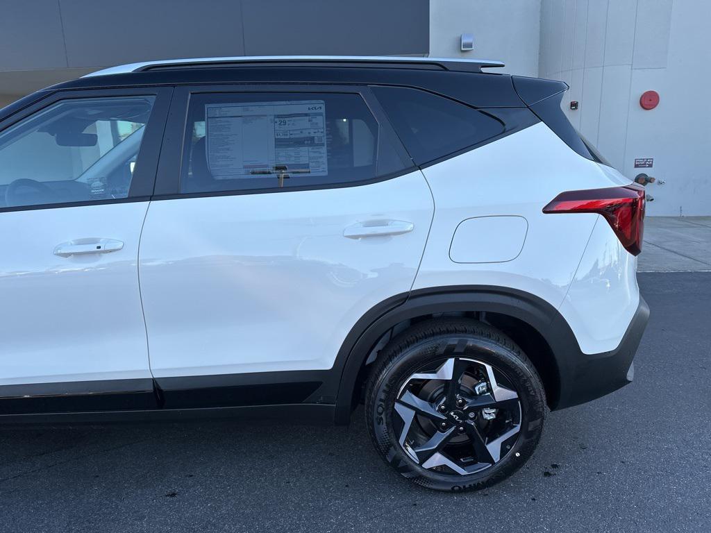 new 2026 Kia Seltos car, priced at $27,989