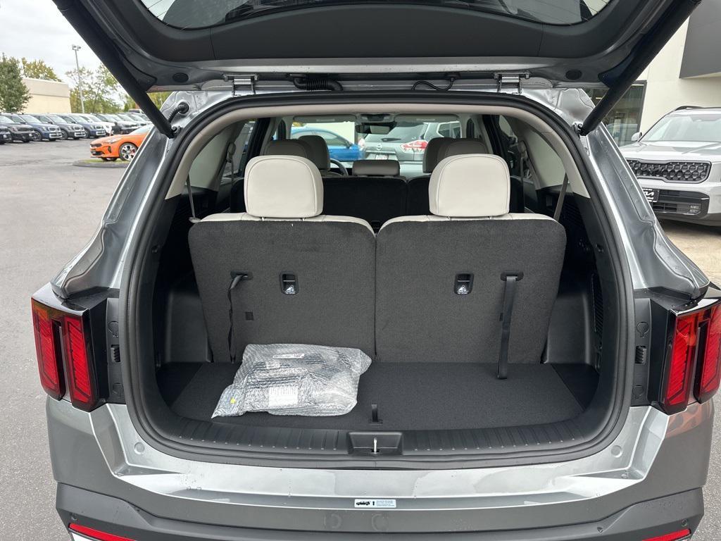 new 2026 Kia Sorento Plug-In Hybrid car, priced at $46,721