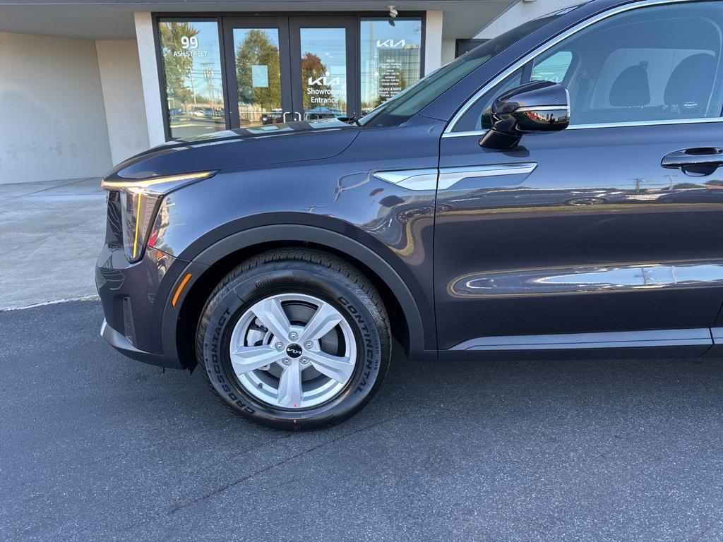 new 2026 Kia Sorento car, priced at $32,370