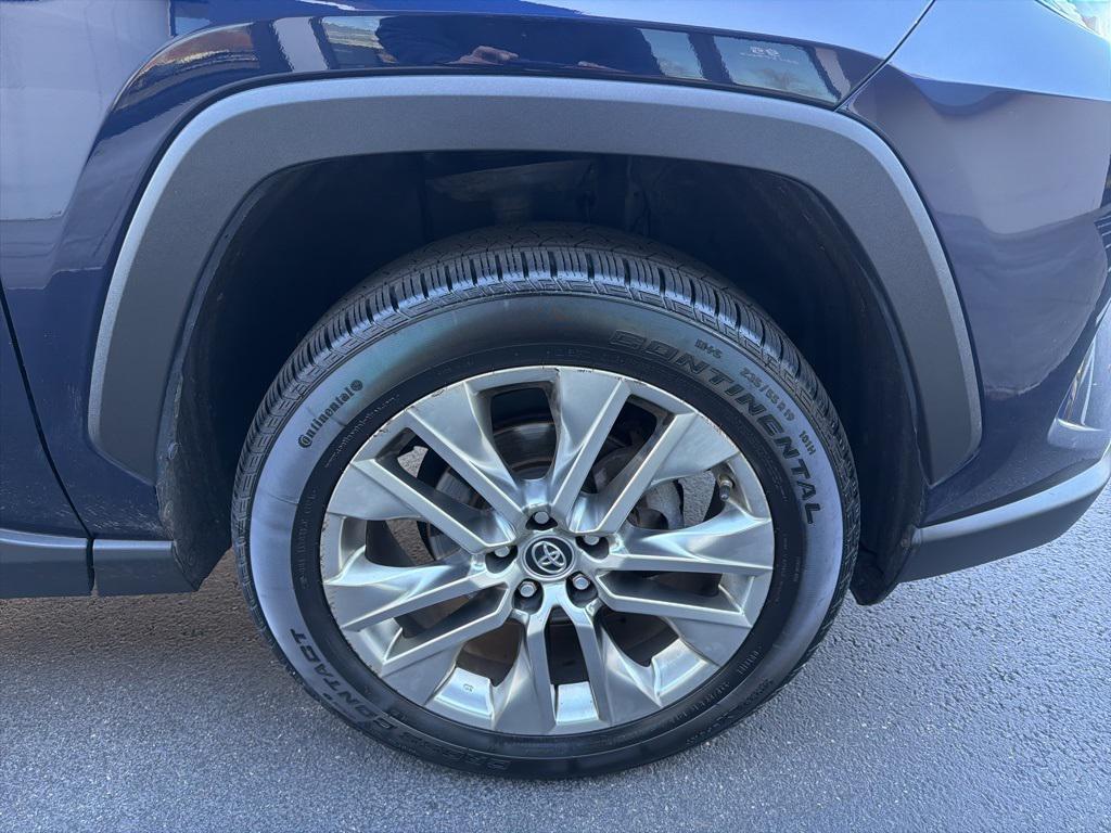used 2019 Toyota RAV4 car, priced at $22,990