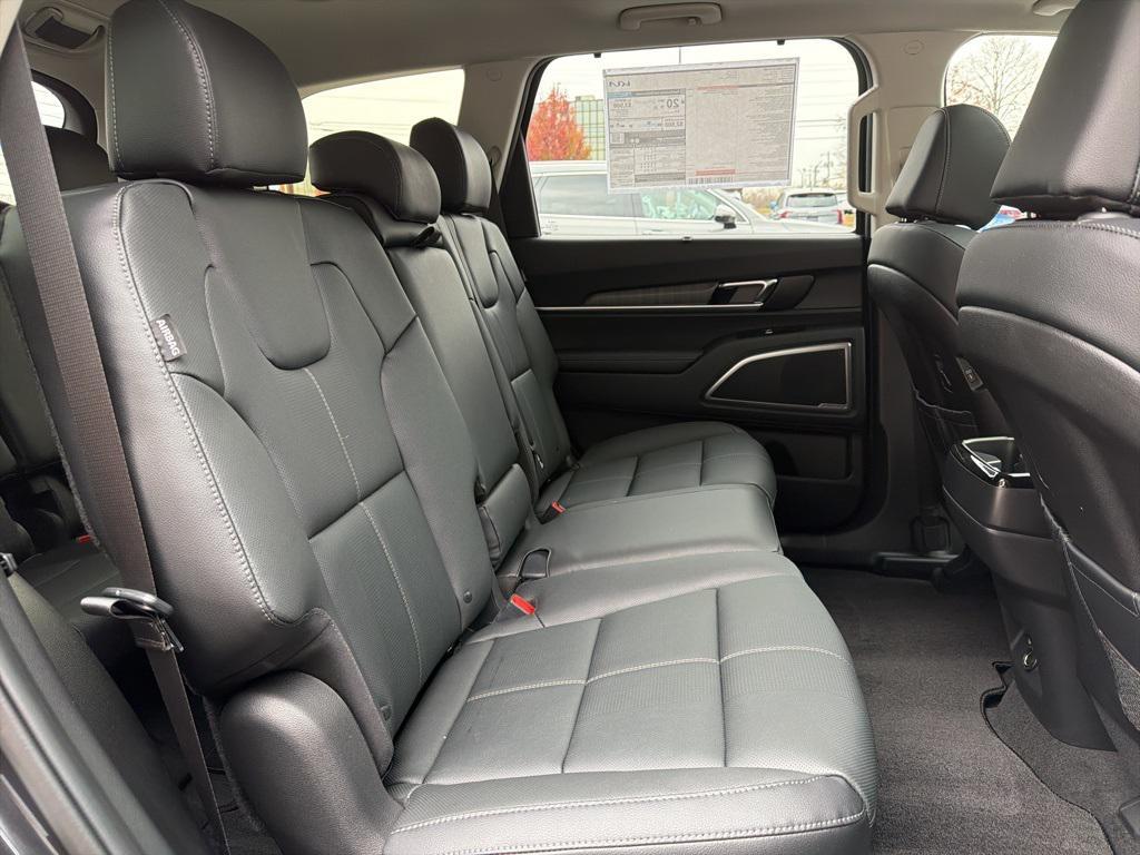 new 2025 Kia Telluride car, priced at $43,362
