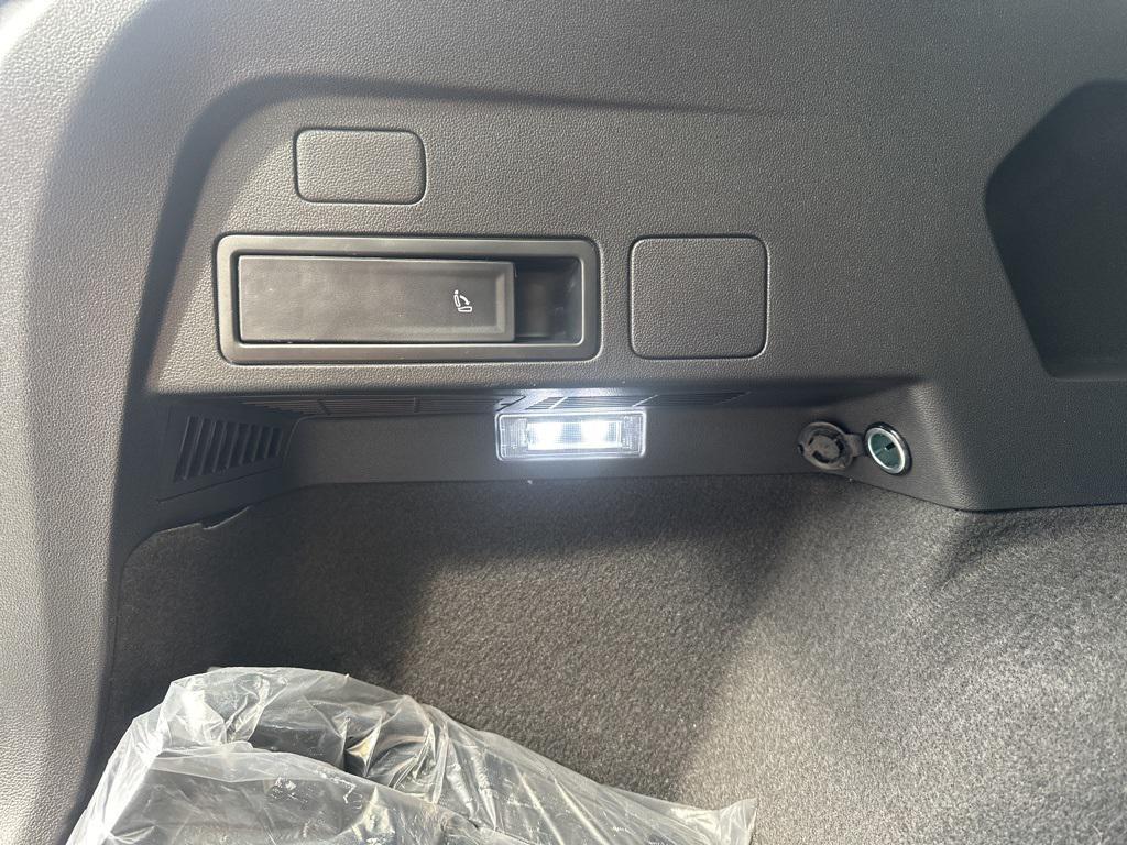 used 2024 Volkswagen Tiguan car, priced at $27,999