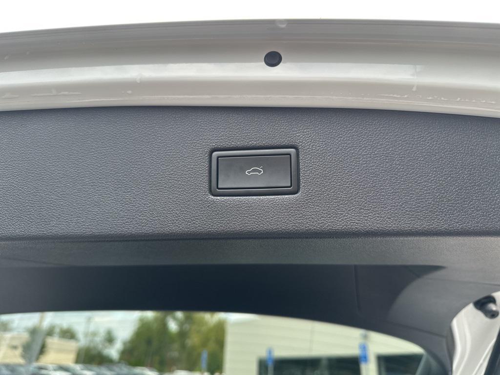 used 2024 Volkswagen Tiguan car, priced at $27,999