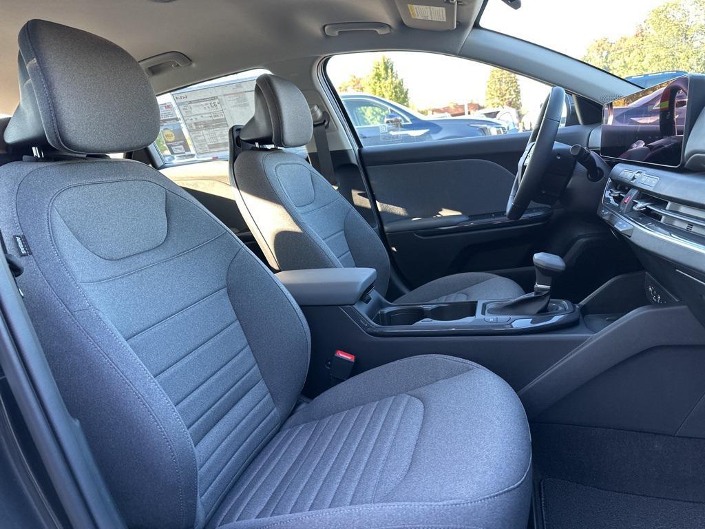 new 2025 Kia K4 car, priced at $23,621
