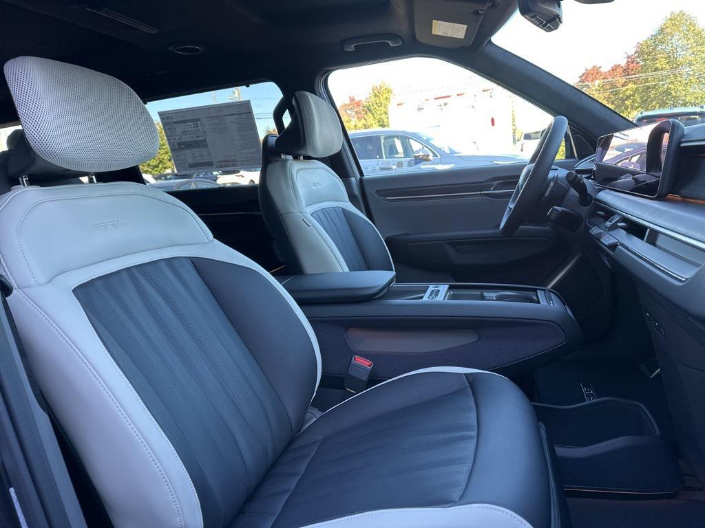 new 2026 Kia EV9 car, priced at $61,887