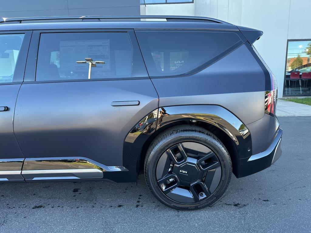new 2026 Kia EV9 car, priced at $61,887
