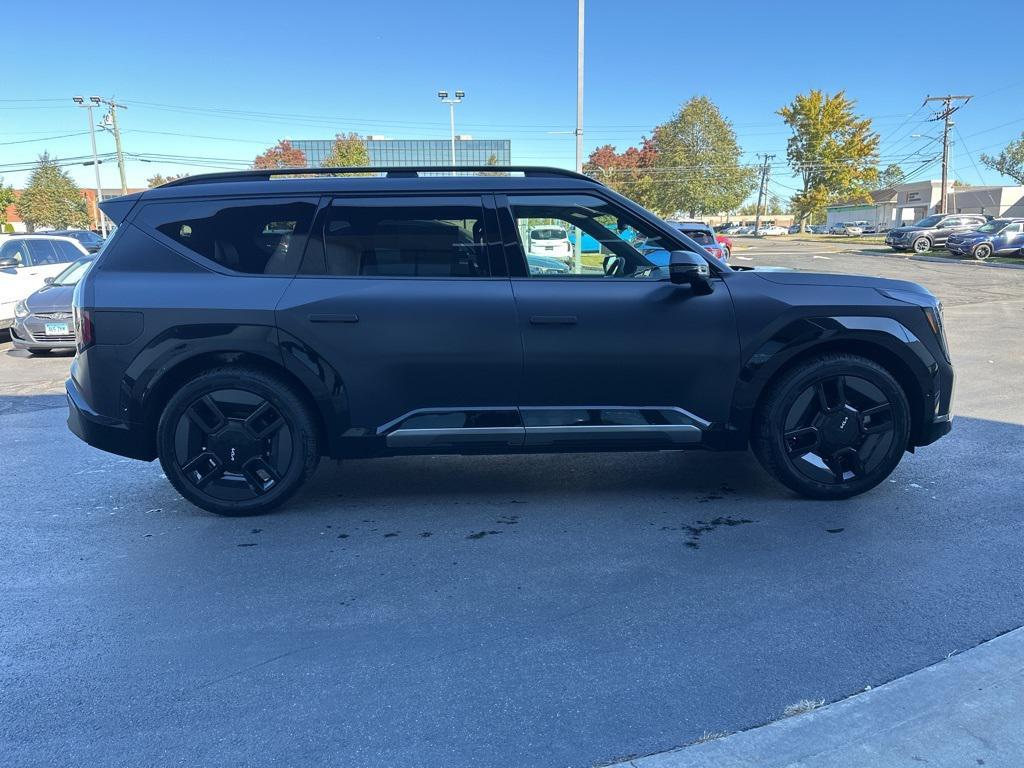 new 2026 Kia EV9 car, priced at $61,887