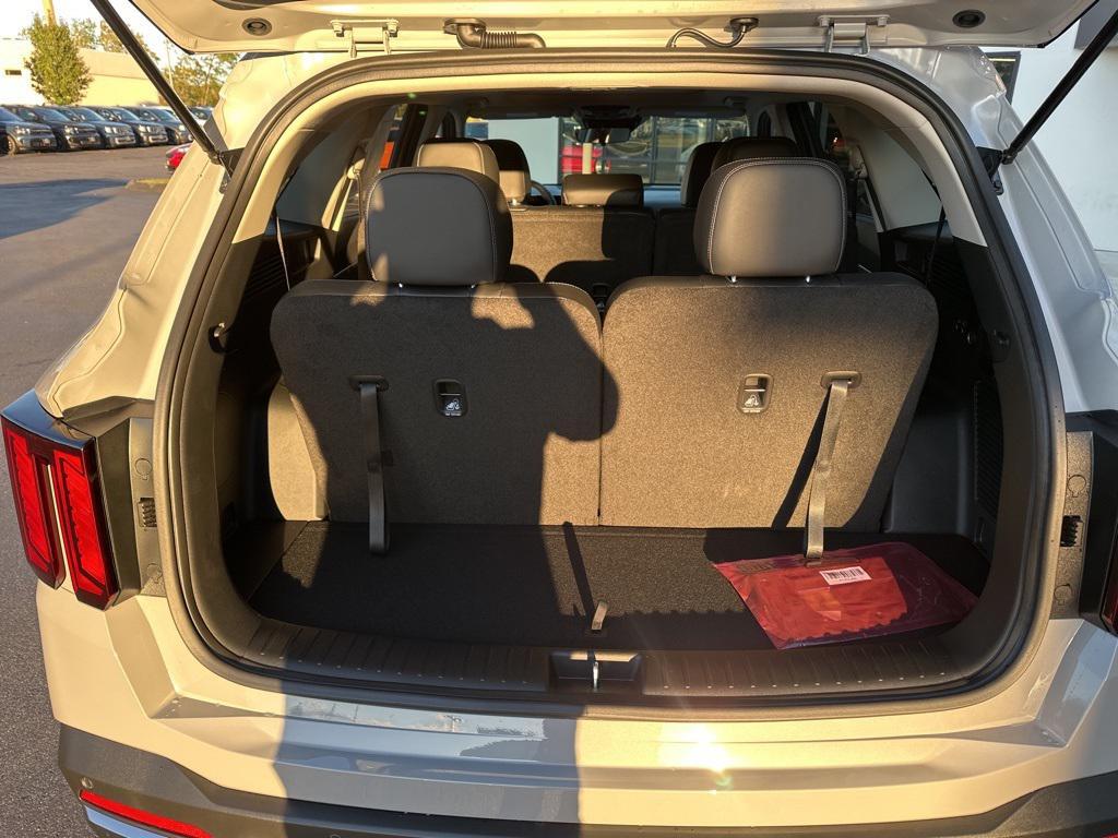new 2026 Kia Sorento car, priced at $37,065