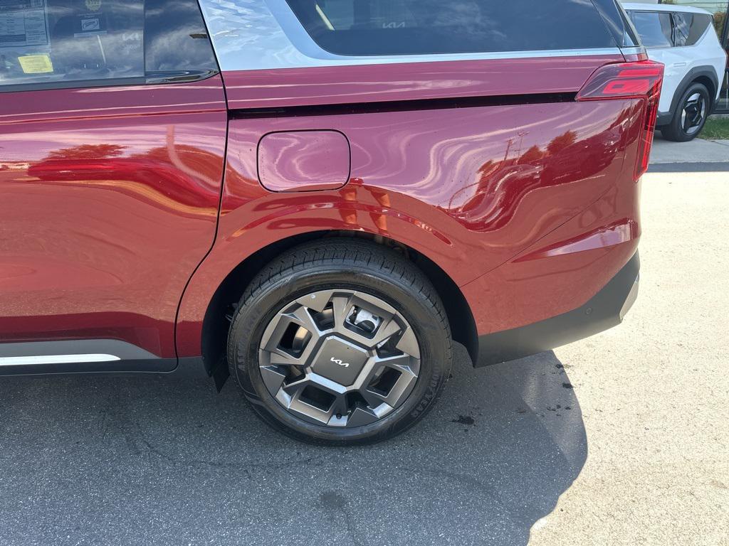 new 2026 Kia Carnival Hybrid car, priced at $47,871