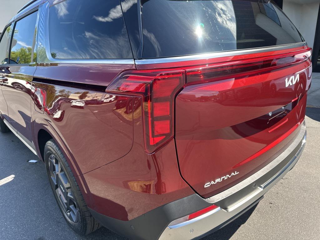 new 2026 Kia Carnival Hybrid car, priced at $47,871