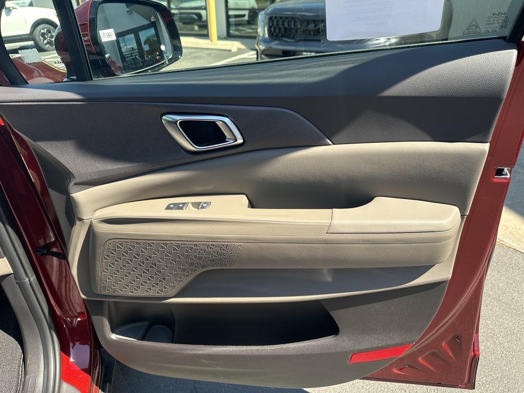 new 2026 Kia Carnival Hybrid car, priced at $47,871