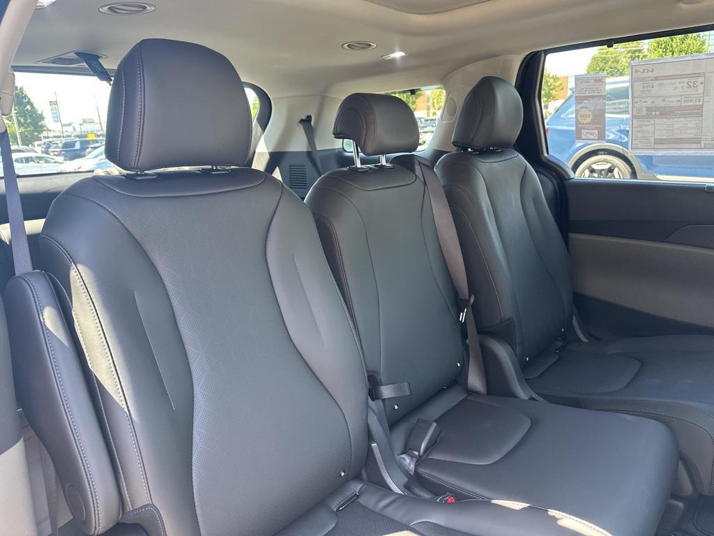 new 2026 Kia Carnival Hybrid car, priced at $47,871