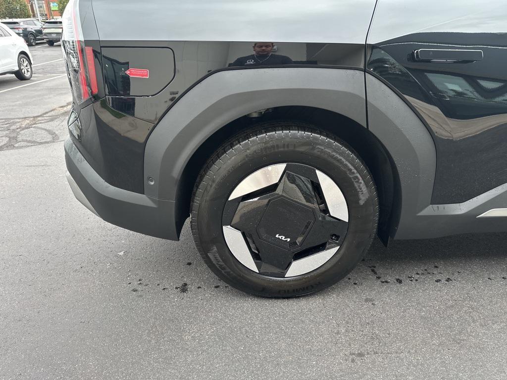 new 2026 Kia EV9 car, priced at $58,266