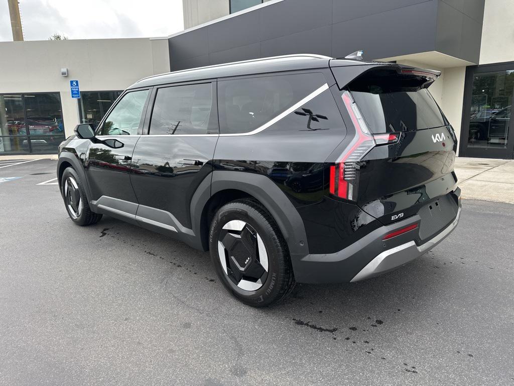 new 2026 Kia EV9 car, priced at $58,266