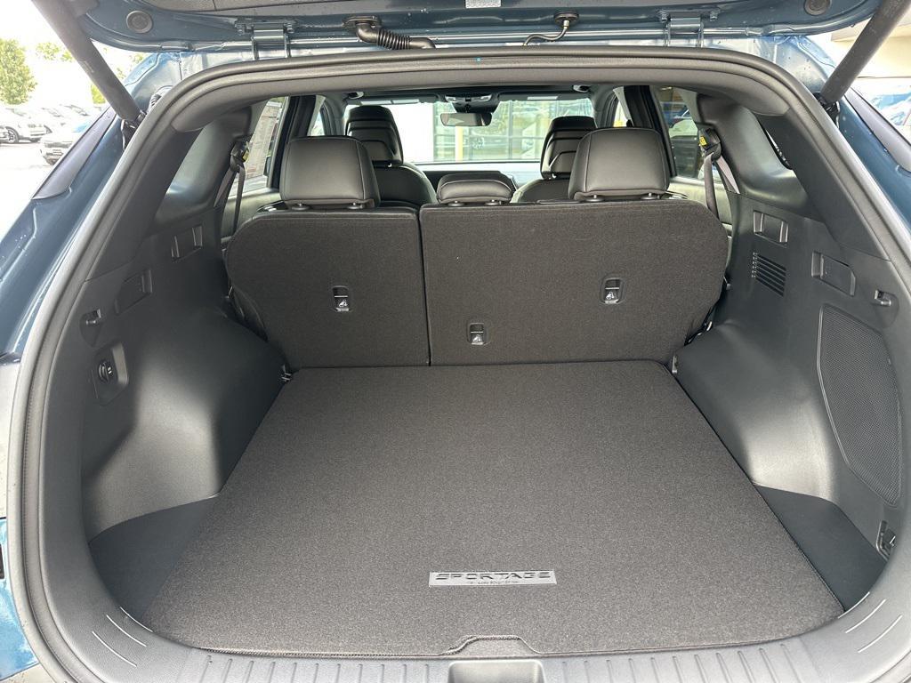 new 2025 Kia Sportage car, priced at $43,673