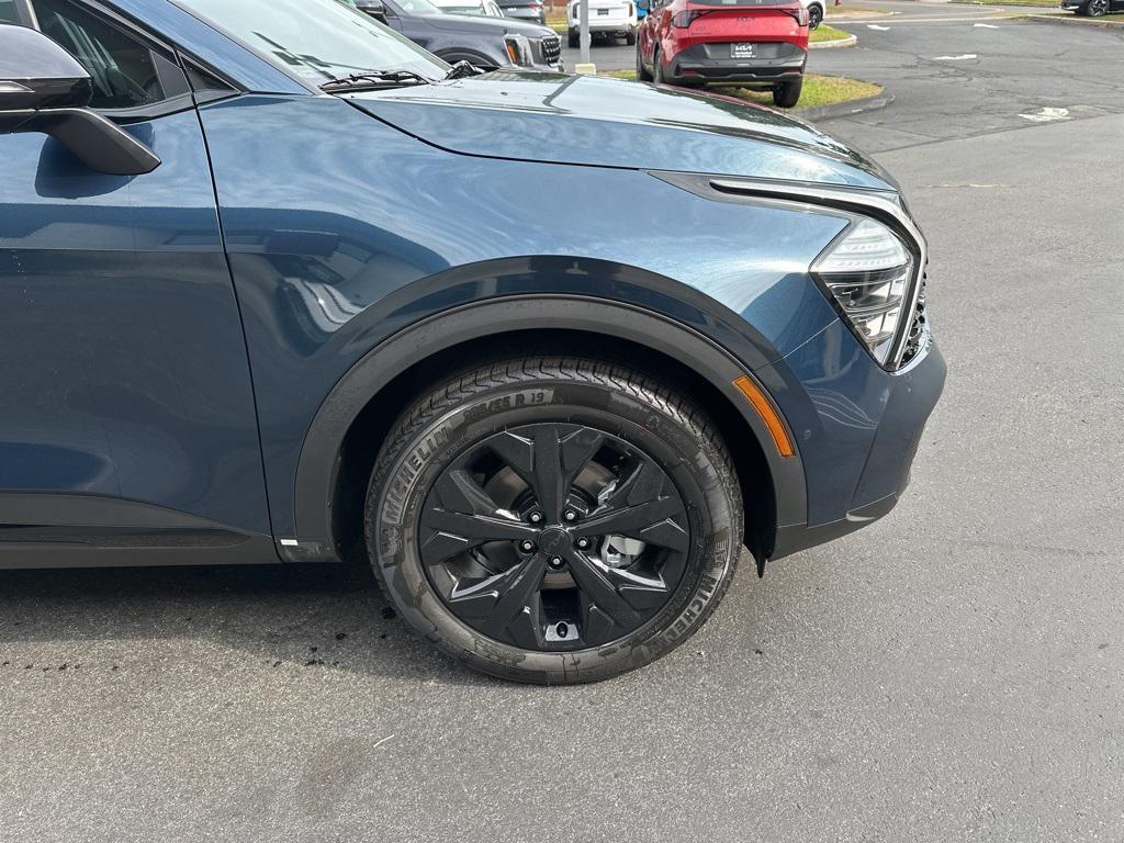 new 2025 Kia Sportage car, priced at $43,602
