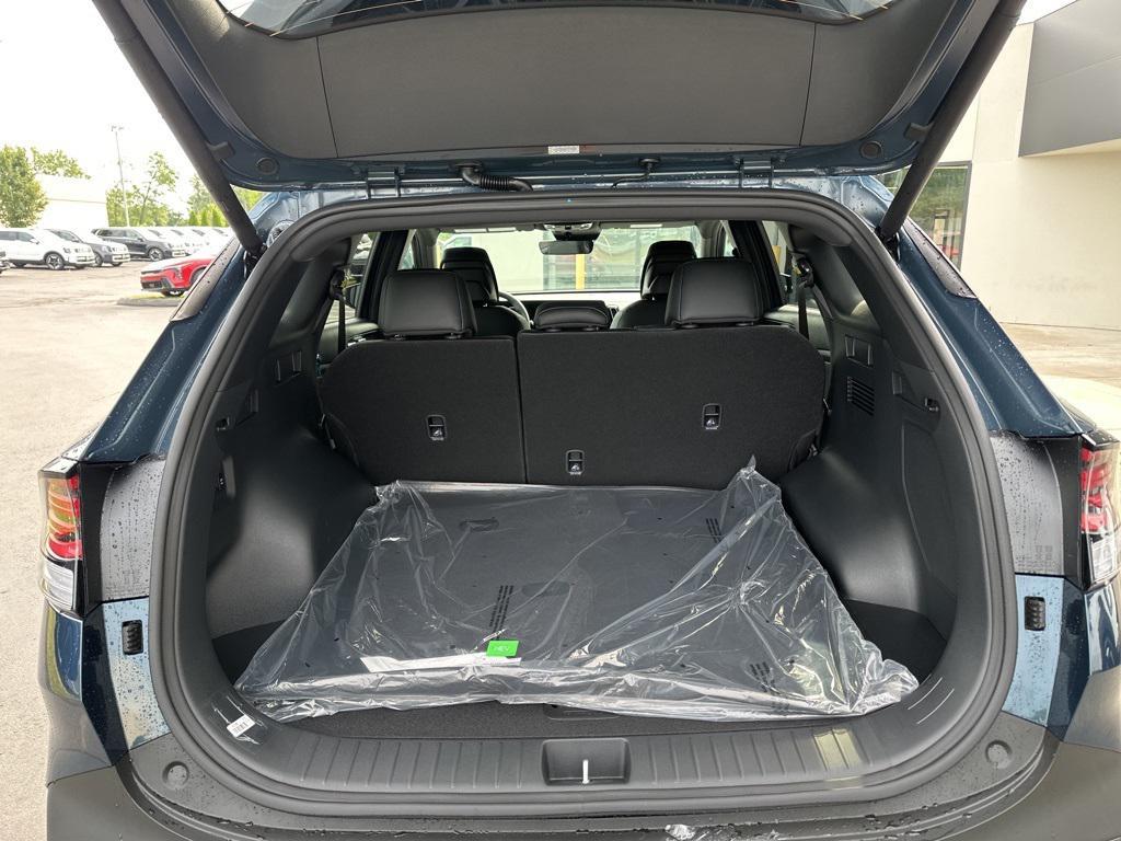 new 2025 Kia Sportage car, priced at $43,602