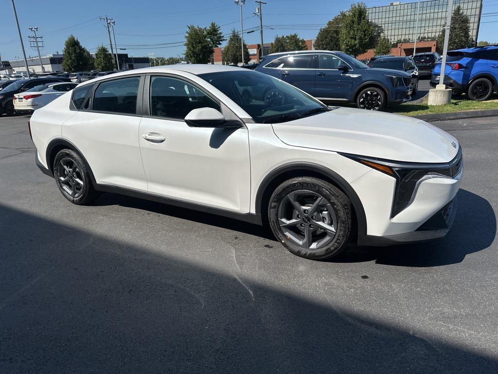 new 2025 Kia K4 car, priced at $23,651