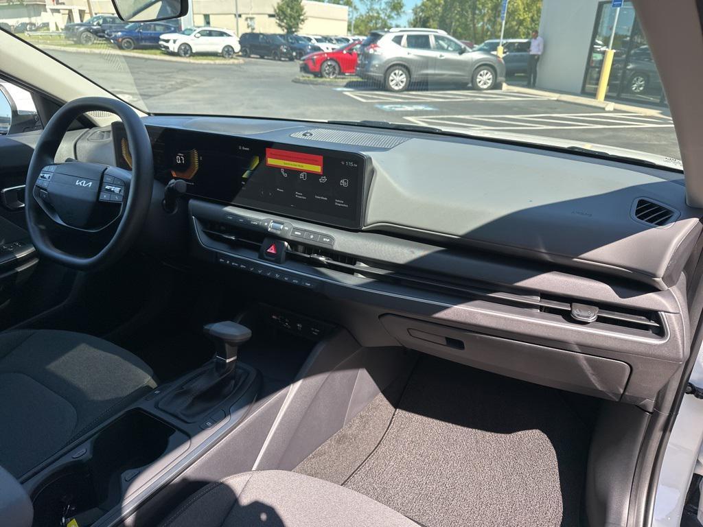 new 2025 Kia K4 car, priced at $23,651